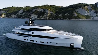 趣味・スポーツ・実用 Night Ferry A Tribute to Britain's Only First Columbus Atlantique 43 yacht Night Fury II delivered